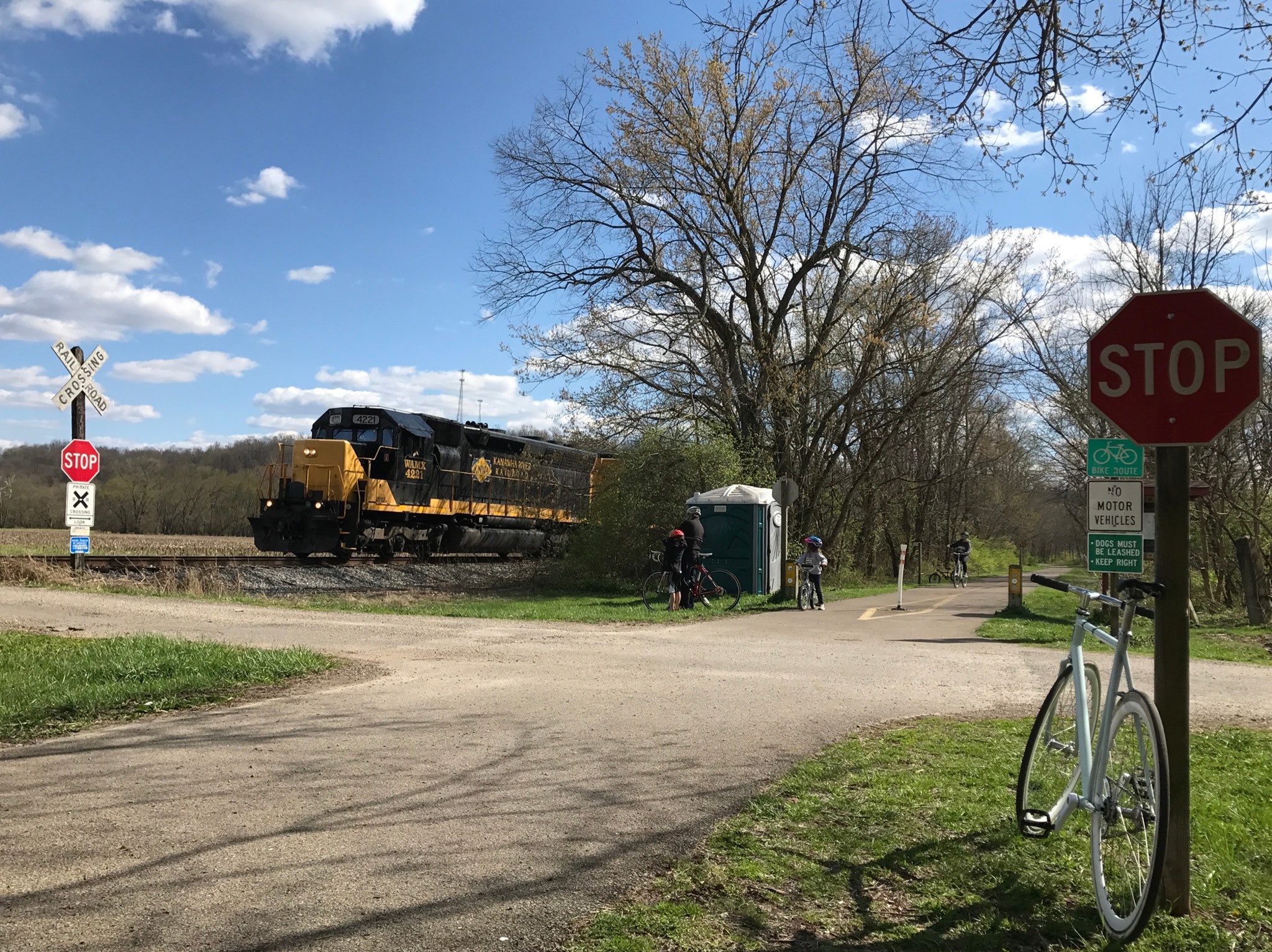 The Hockhocking Adena Bikeway at RR Crossing