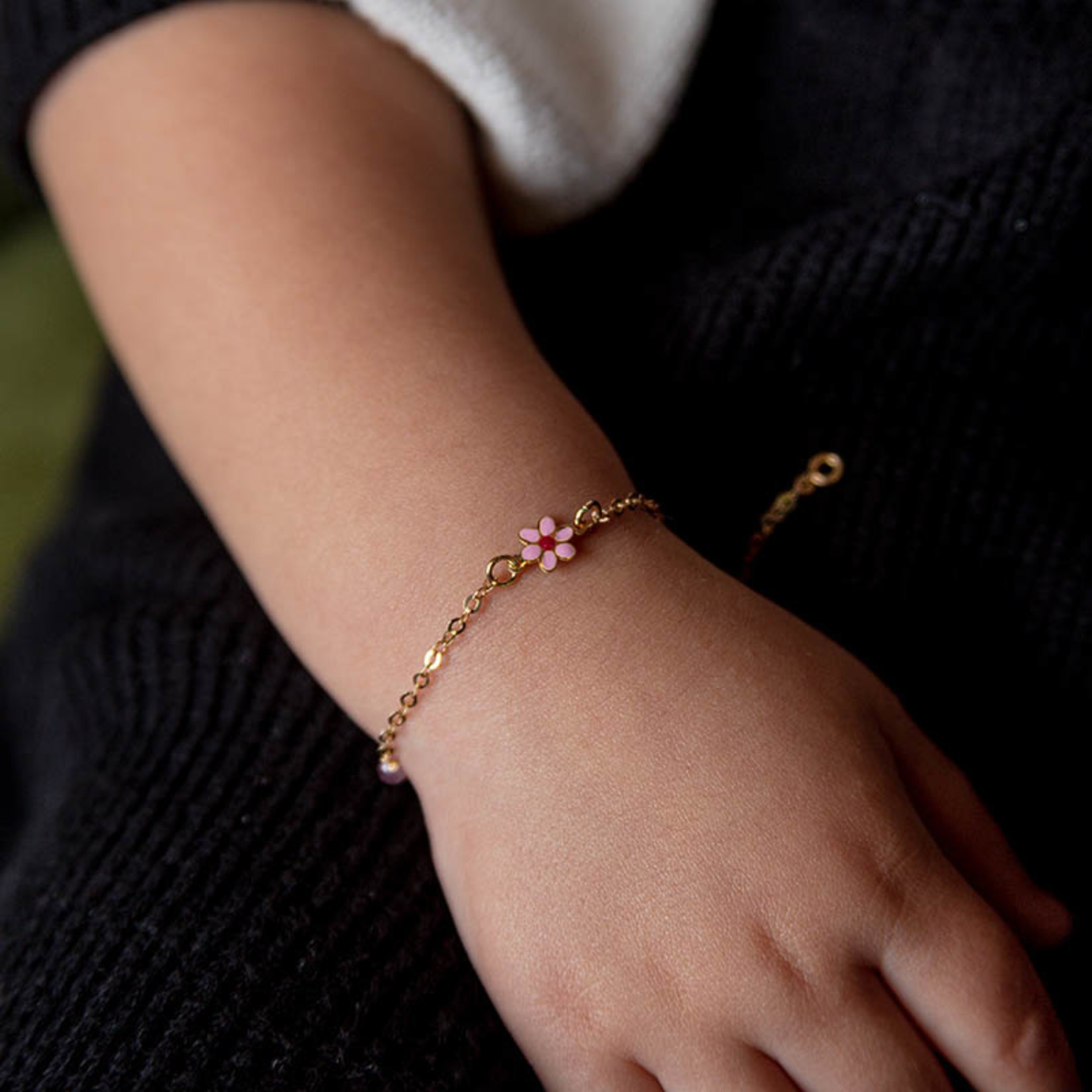 LXR Jewelry 18KT Yellow Gold Pink Enamel Flower with Pink Stones Bracelet 5.5 inches