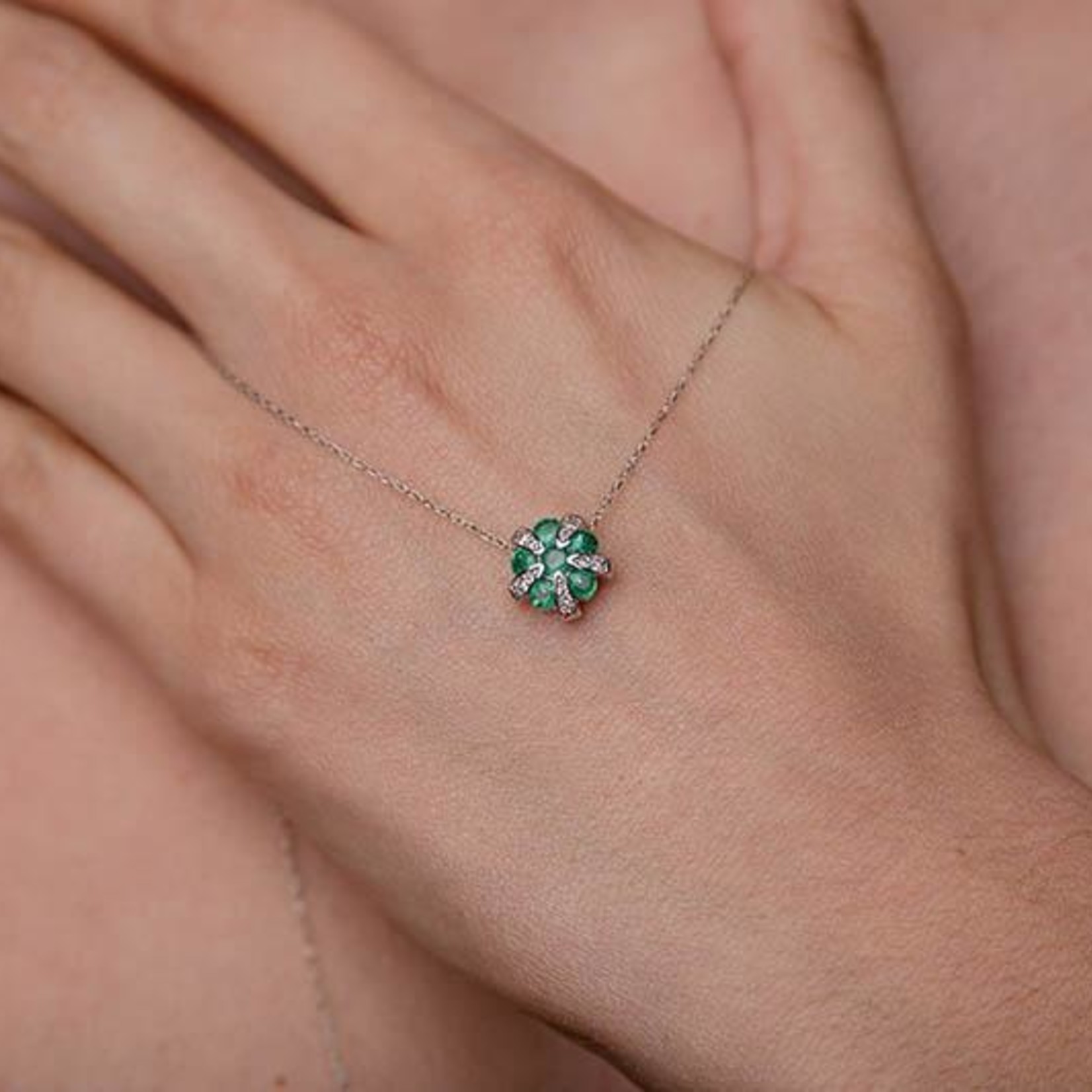 LXR Jewelry 14K White Gold Diamond and Emerald Round Pendant