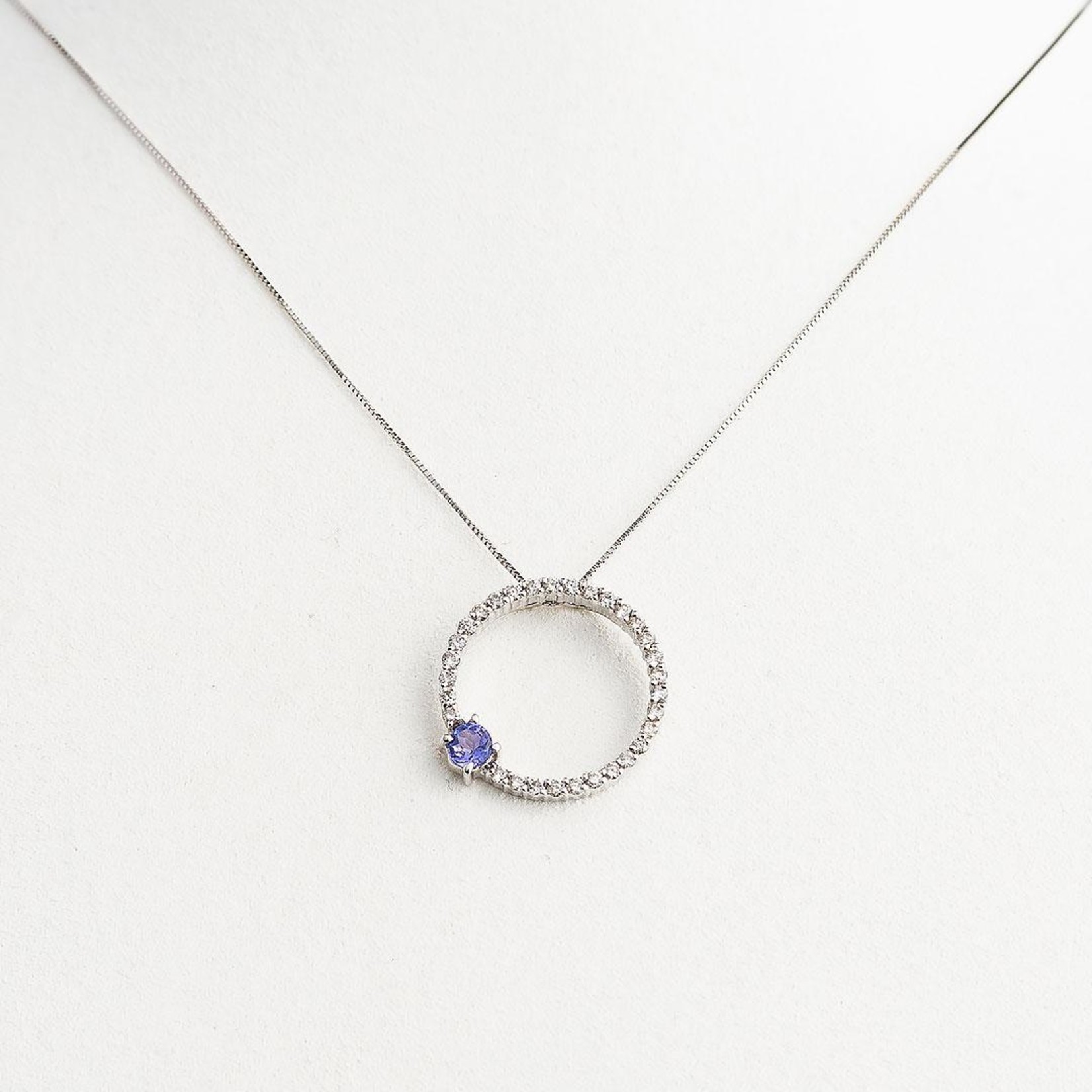 LXR Jewelry 14K White Gold Diamond and Topaz Pendant