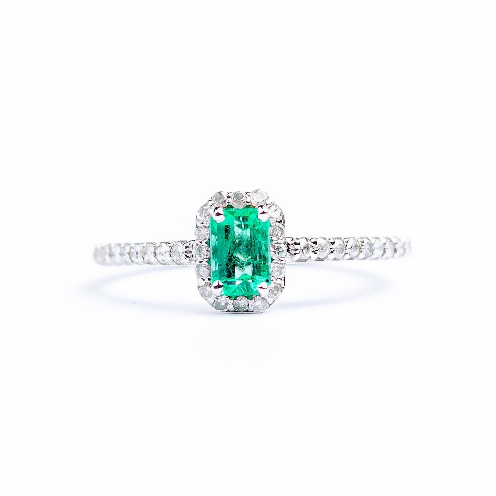 LXR Jewelry Ring 14KW DIA .40CT Emerald .80CT