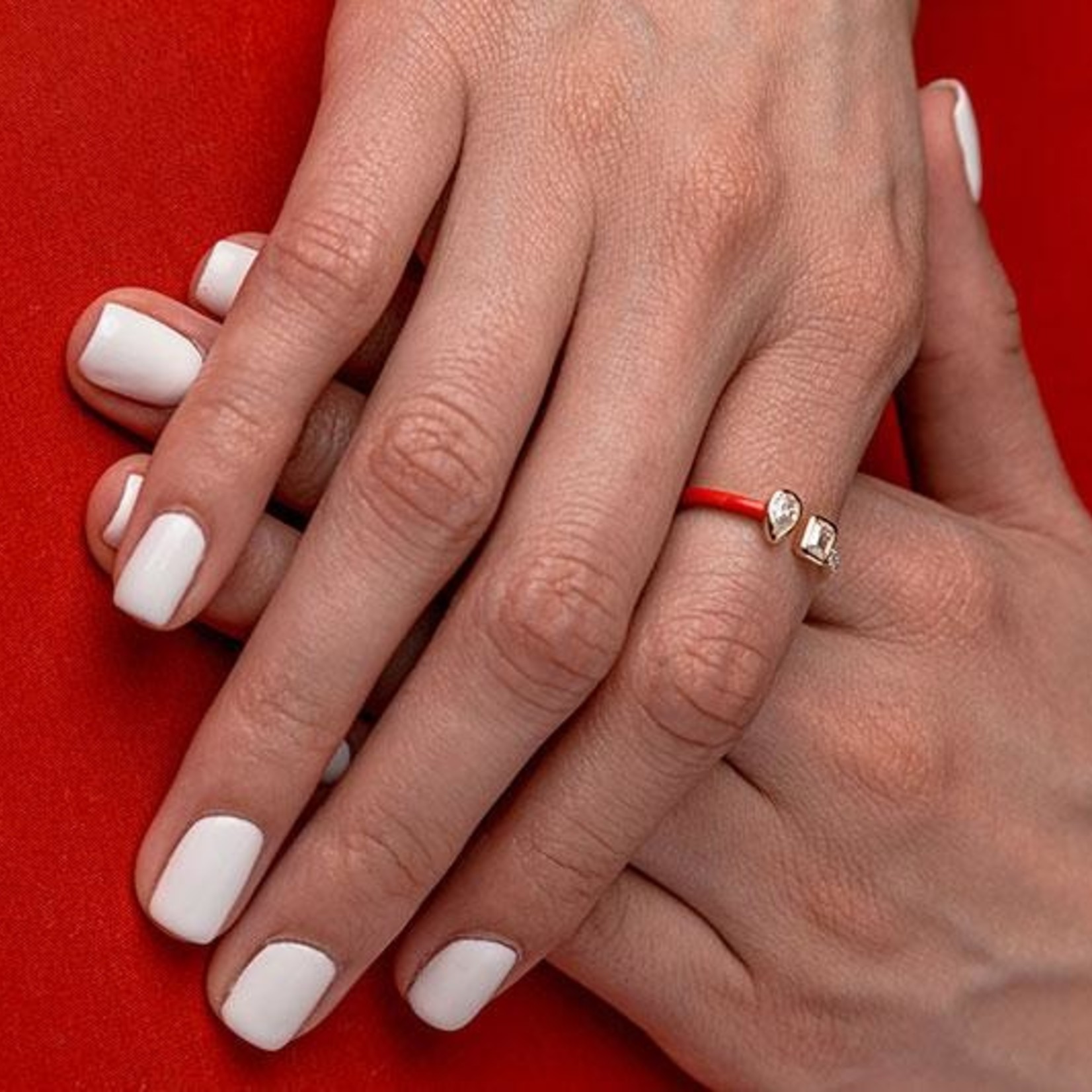 LXR Jewelry Ring 14K 2 Stone enamel Coral color Yellow Gold