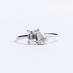 LXR Jewelry Ring 18KW Pear and Emerald cut DIA .73CT  wt 1.53g