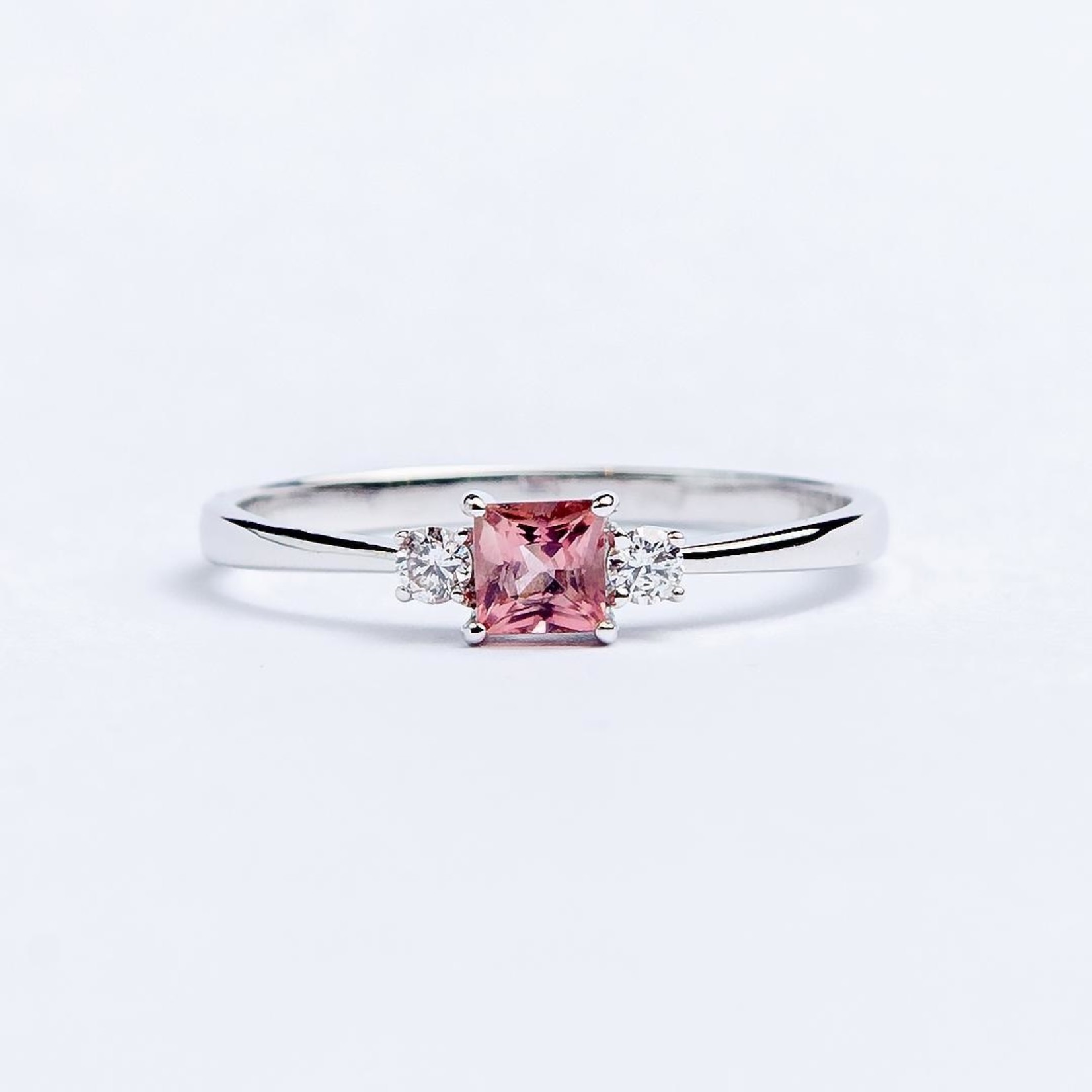 LXR Jewelry Ring M 1.47g DIA .08CT .18CT