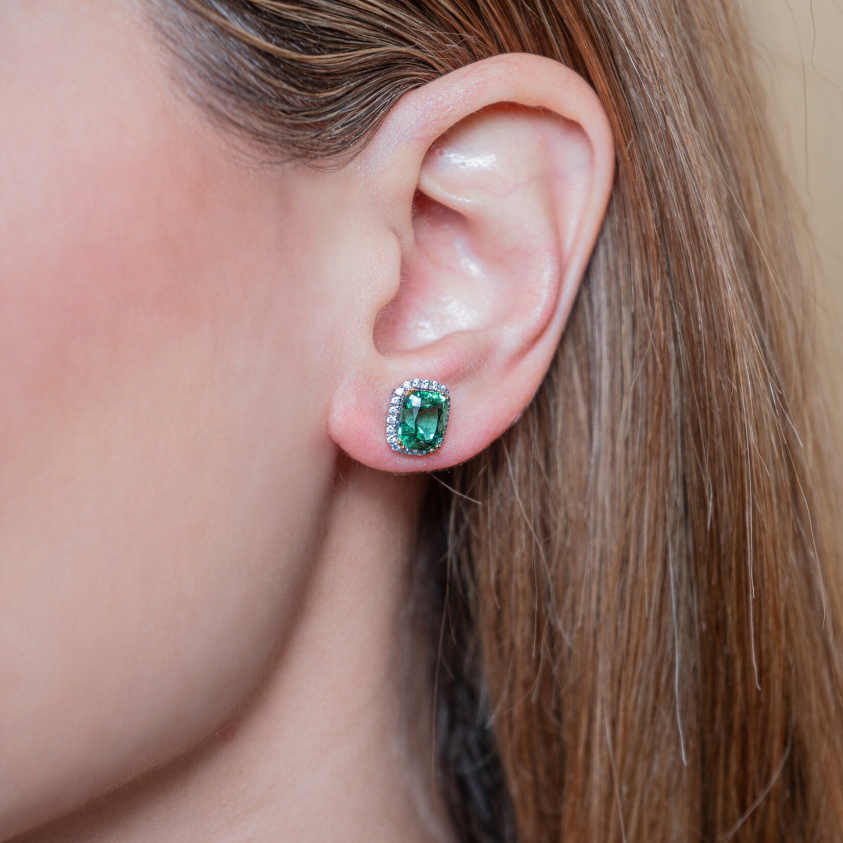 LXR Jewelry Studs 18 KW Tourmaline 4.70ct. Diamond 0.44ct.