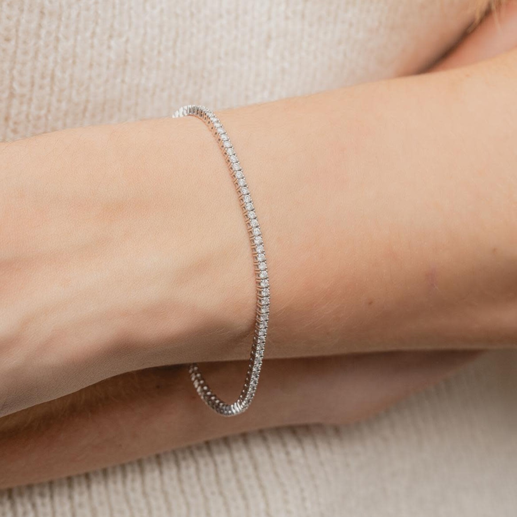 LXR Jewelry Bracelet 2.25ct. Diamond 14KW Tennis 7’