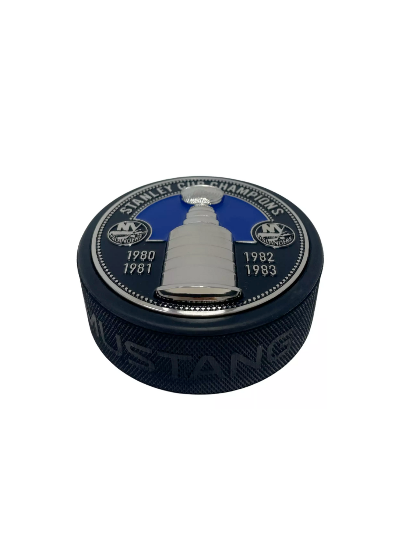 New York Islanders 3D Medallion Stanley Cup Puck
