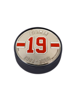Detroit Red Wings #19 Yzerman Medallion Legend Puck