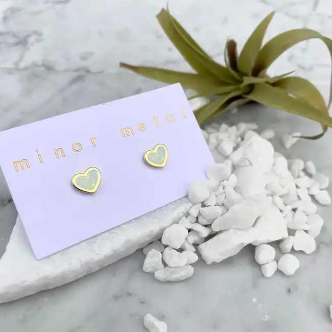 Minor Metal Jewelry Opal Heart Stud Earrings