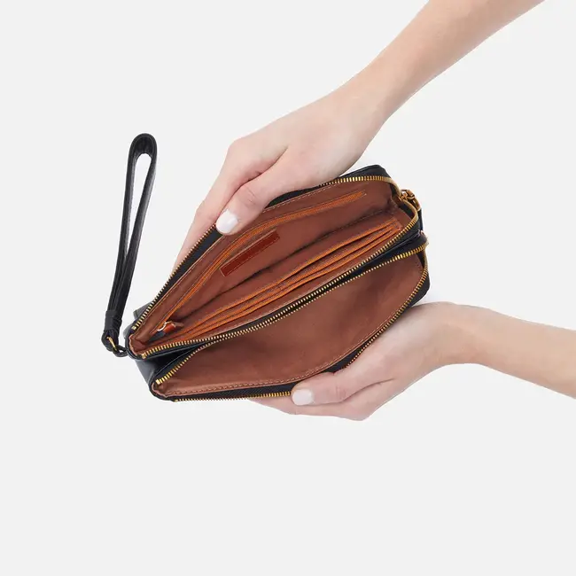 Hobo Dayton Wristlet Black