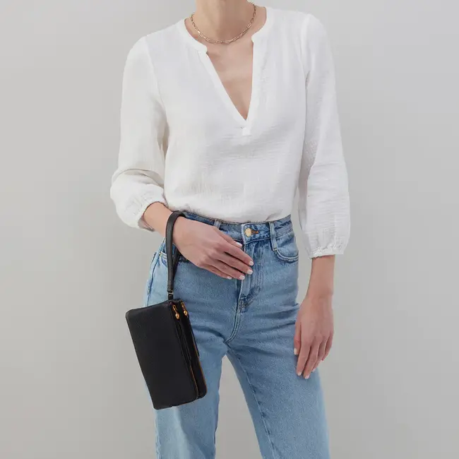 Hobo Dayton Wristlet Black