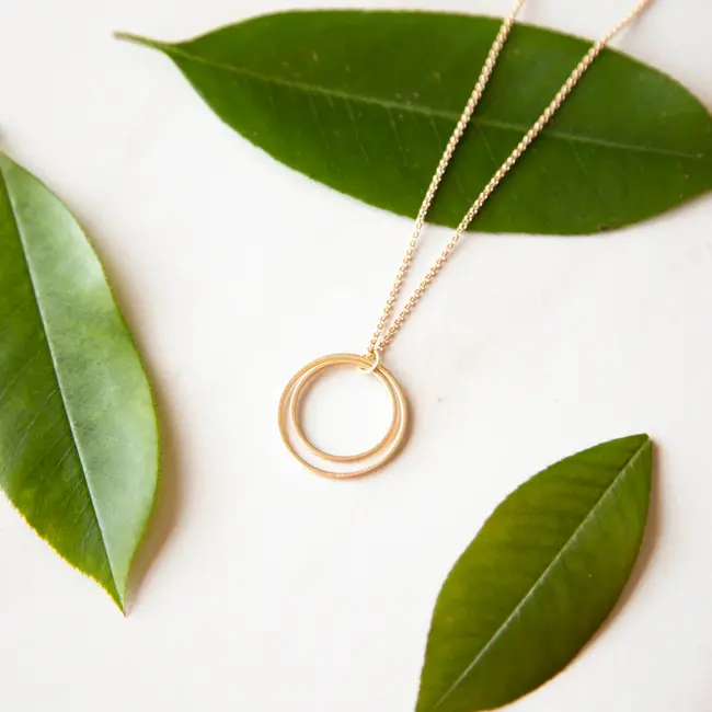 Tasi & Stowaway Double Circle Necklace - Gold