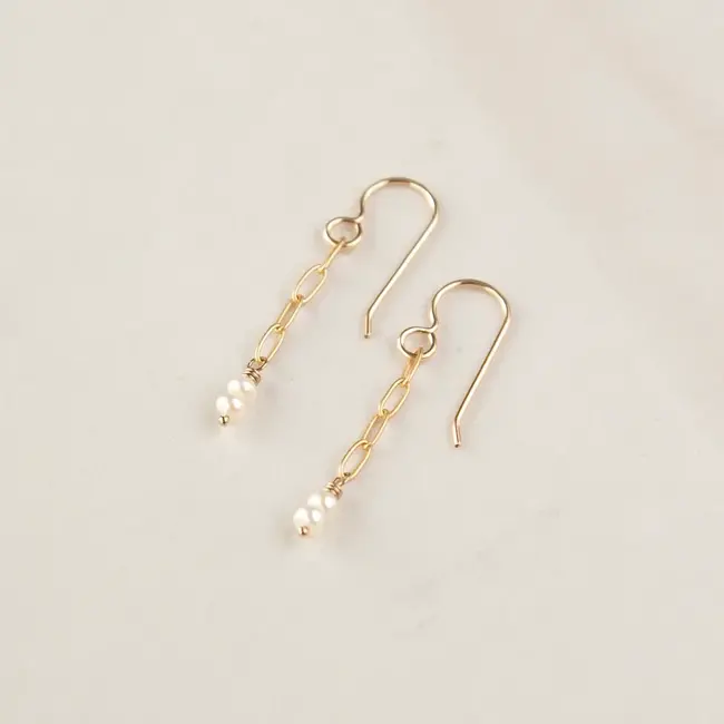Tasi & Stowaway Pearl Paperclip Chain Earrings - Gold