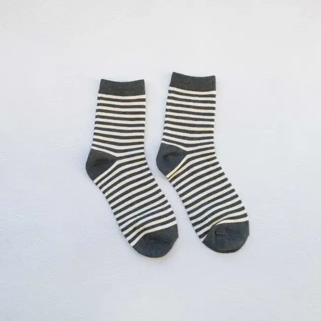Tiepology Thin Stripe Casual Socks - Charcoal
