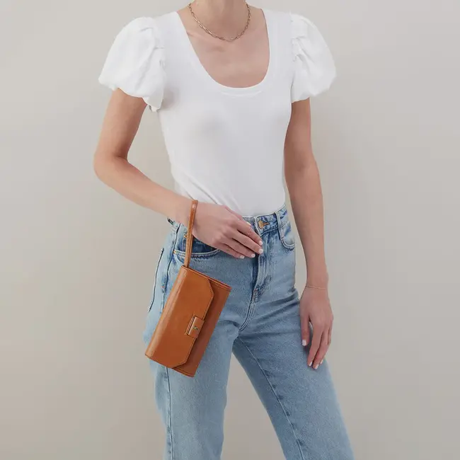Hobo Romy Wallet Crossbody- Truffle