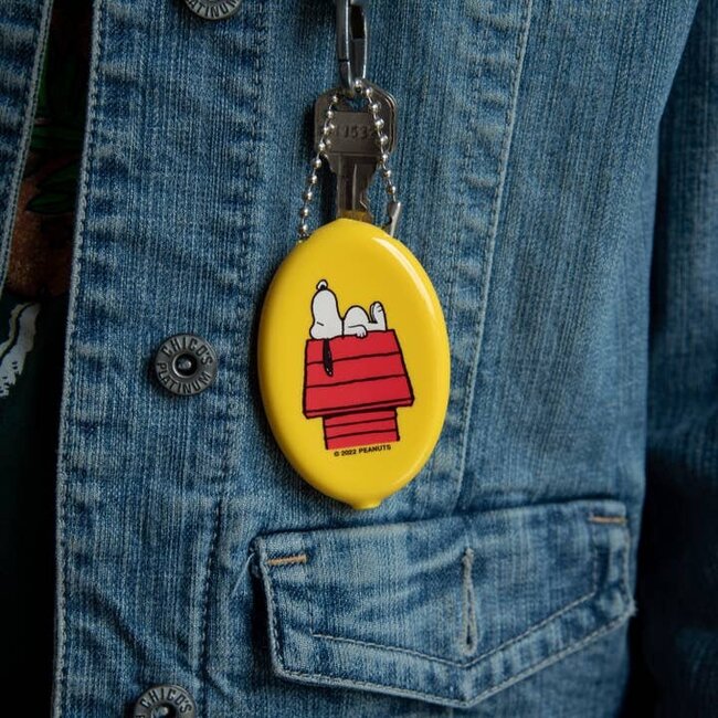 Three Potato Four Coin Pouch- Snoopy Doghouse