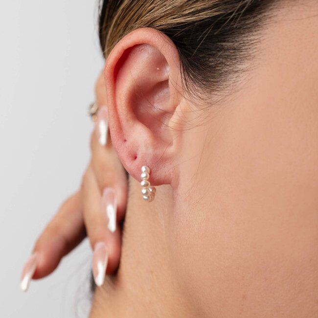 La Kaiser FINE Pearl Goddess Hoops 14k