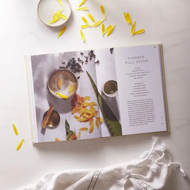 Chronicle Books Moon Bath