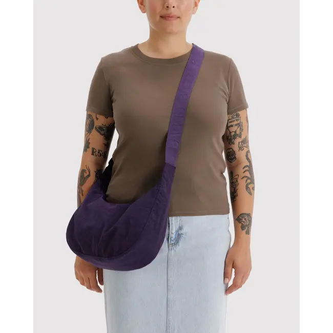 Baggu Medium Nylon Crescent Bag - Fig