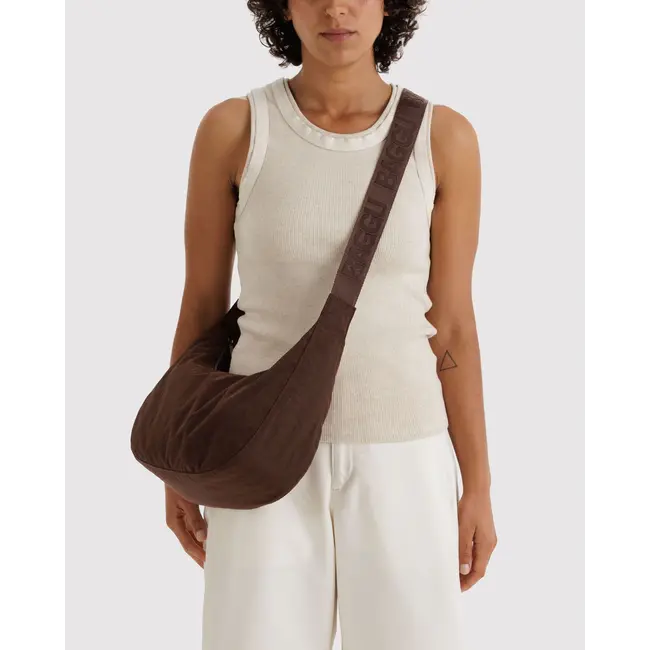 Baggu Medium Nylon Crescent Bag - Coffee