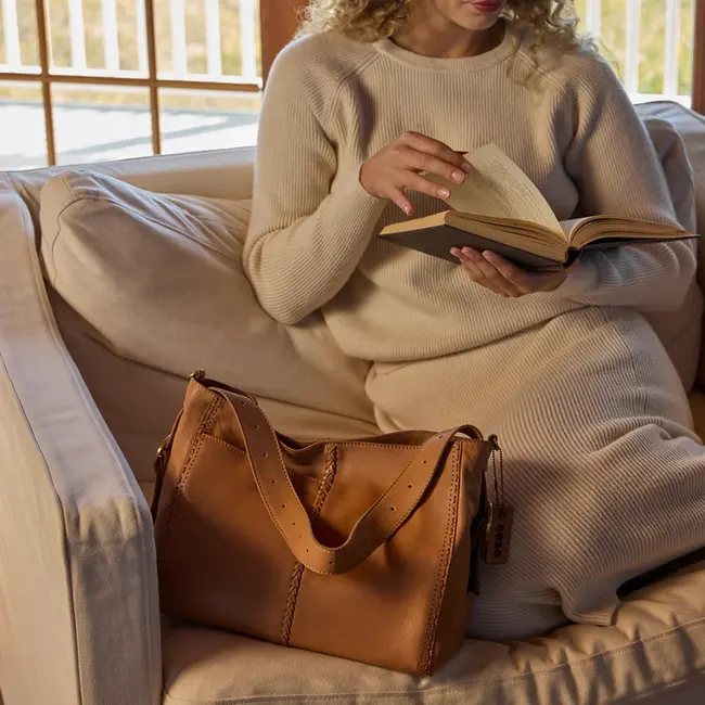 Hobo Render Shoulder Bag- Harvest Wheat