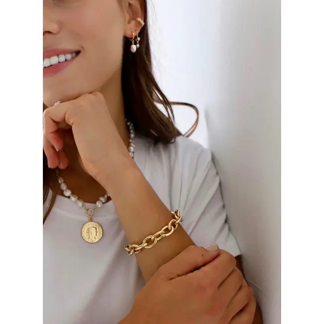 Katie Waltman Keshi Pearl Nugget Huggies- Gold