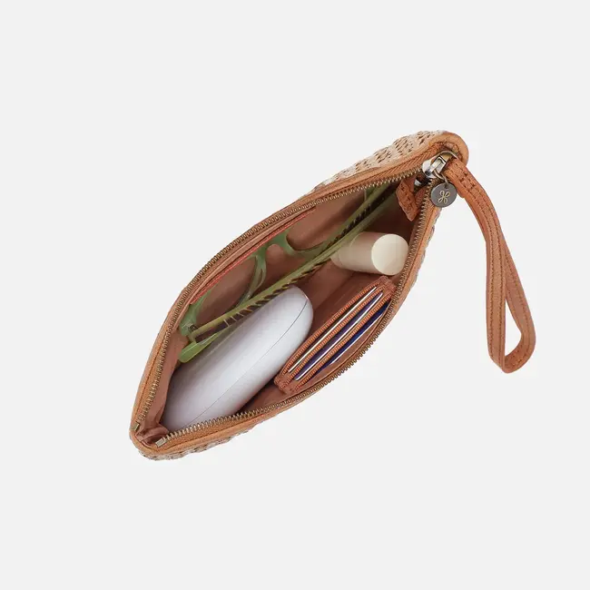 Hobo Straw Heart Pouch- Meadow Woven Straw