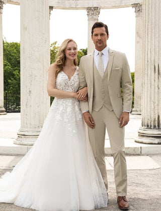 Essential  Vest - Tan