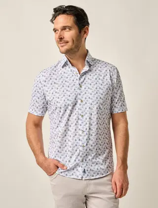 Johnnie O-Short Sleeve Hangin Out Button Up Shirt-Mendocino-White