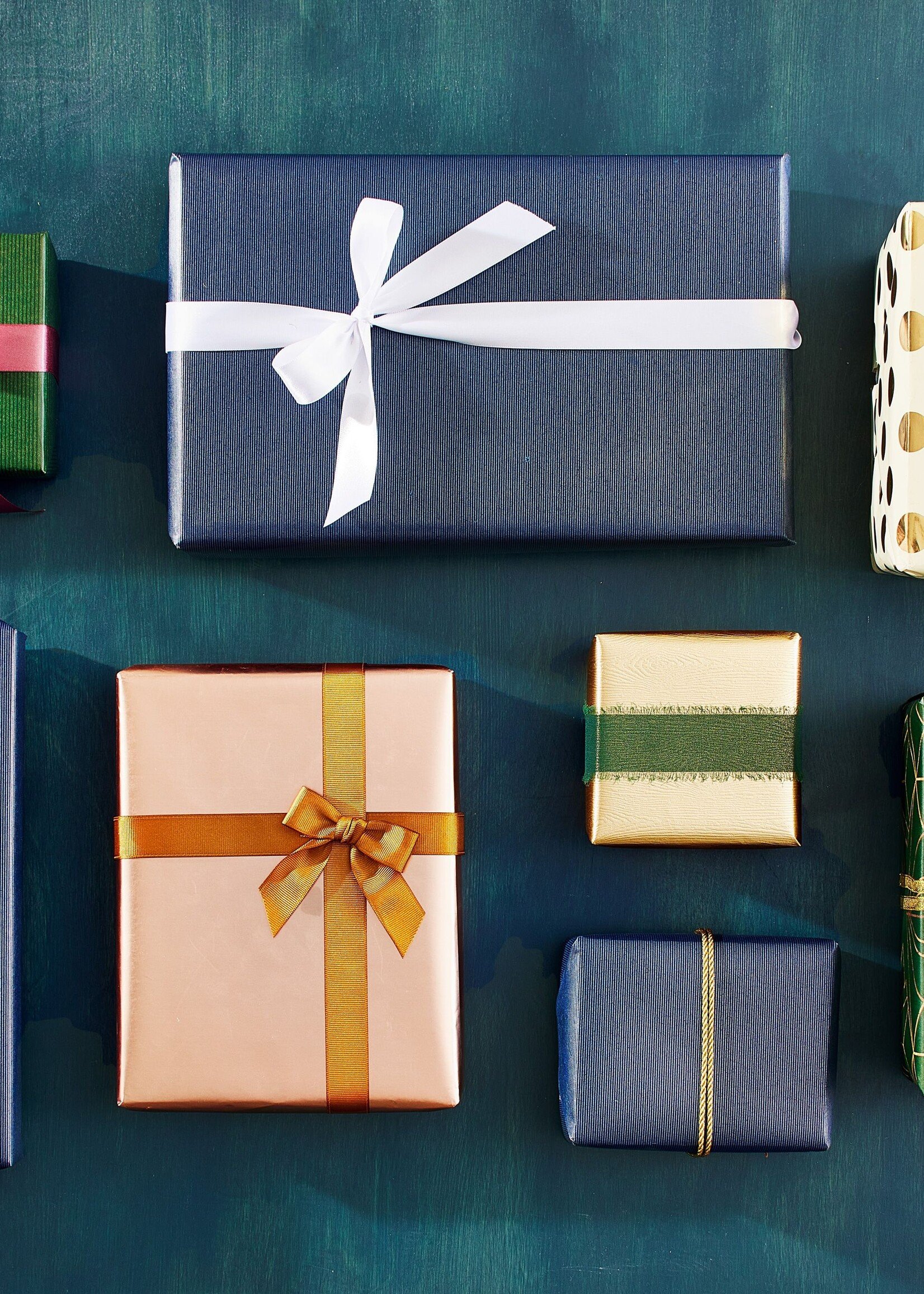 2025 HOLIDAY GOLD PACKAGE