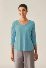 Cut Loose 3/4 Sleeve V-Neck Top