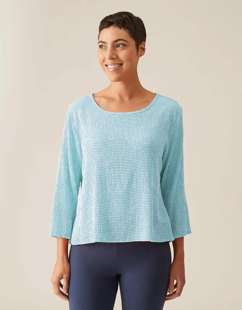 Cut Loose 3/4 Sleeve Split Back Top