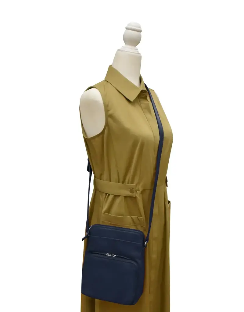 ili Small Crossbody Organizer