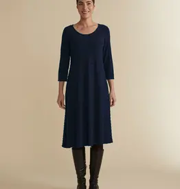 Cut Loose 3/4 Sleeve Seamed Dress