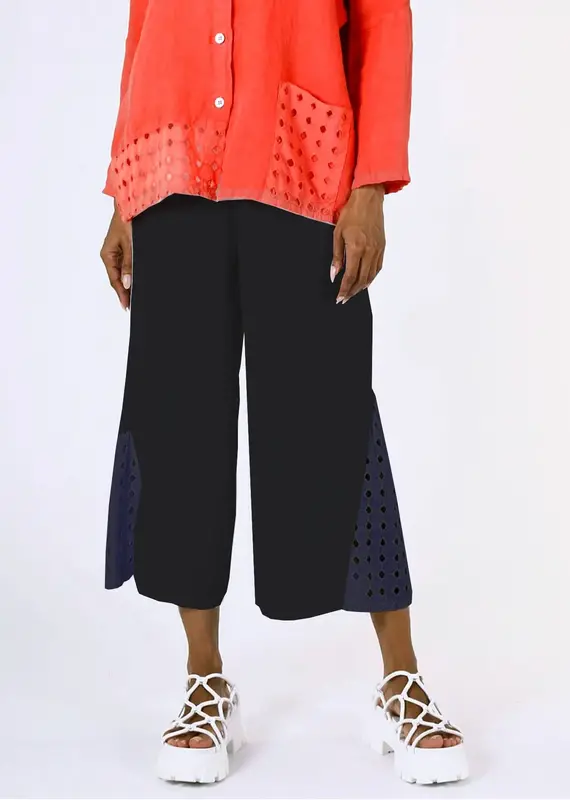 Fenini Eyelet Insert Crop Pants