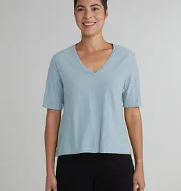 Cut Loose V-Neck Elbow Sleeve Top