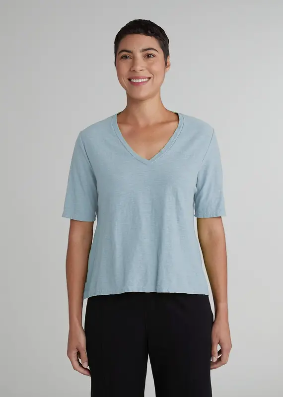 Cut Loose V-Neck Elbow Sleeve Top
