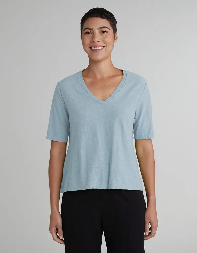 Cut Loose V-Neck Elbow Sleeve Top