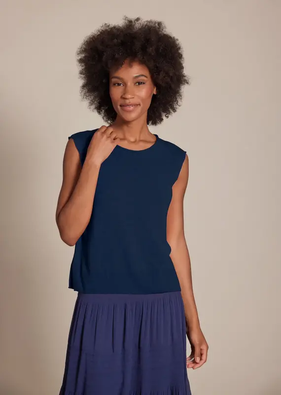 Alashan Crest Sleeveless Top