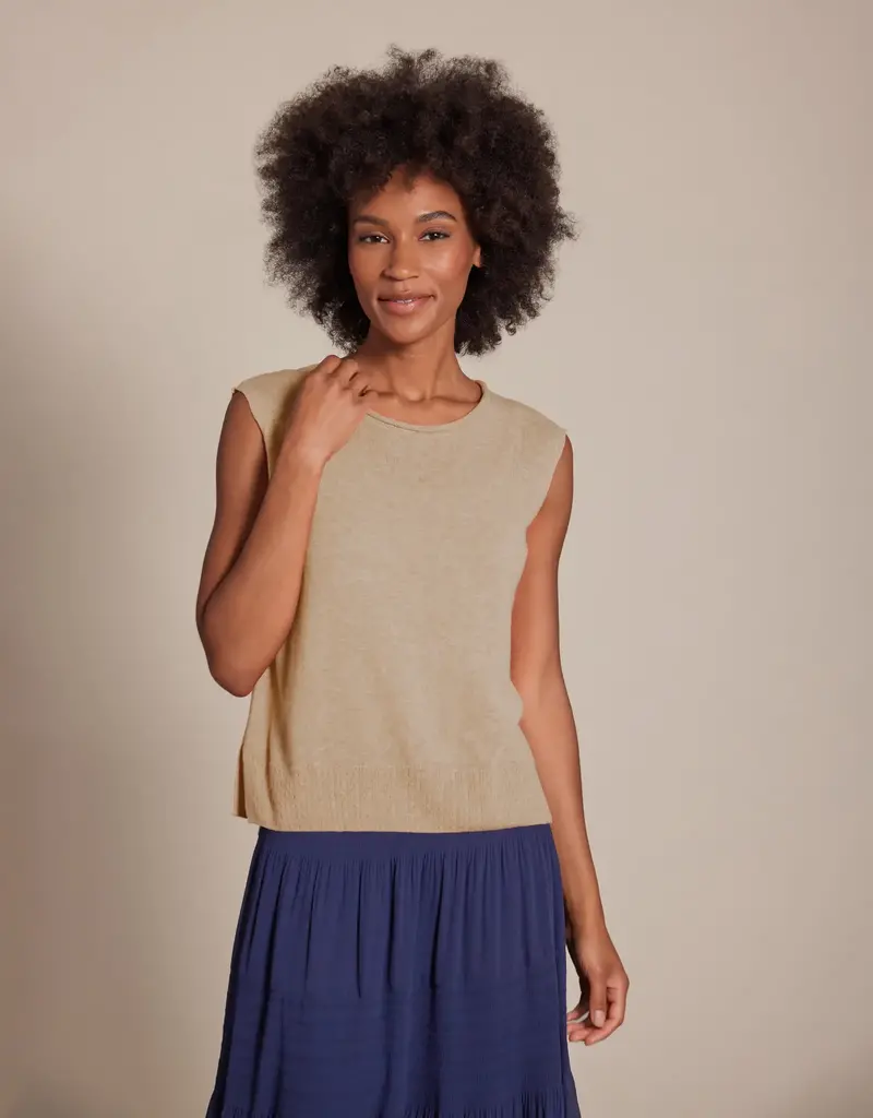 Alashan Crest Sleeveless Top