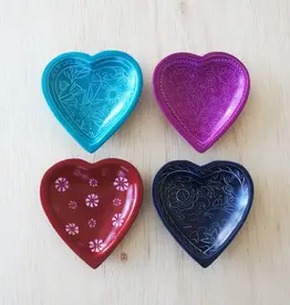 Venture Imports Pattern Heart Dish