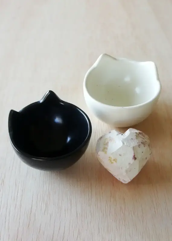 Venture Imports Cat Head Bowl