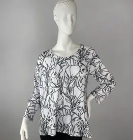 Nally & Millie 3/4 Sleeve Roundneck Top