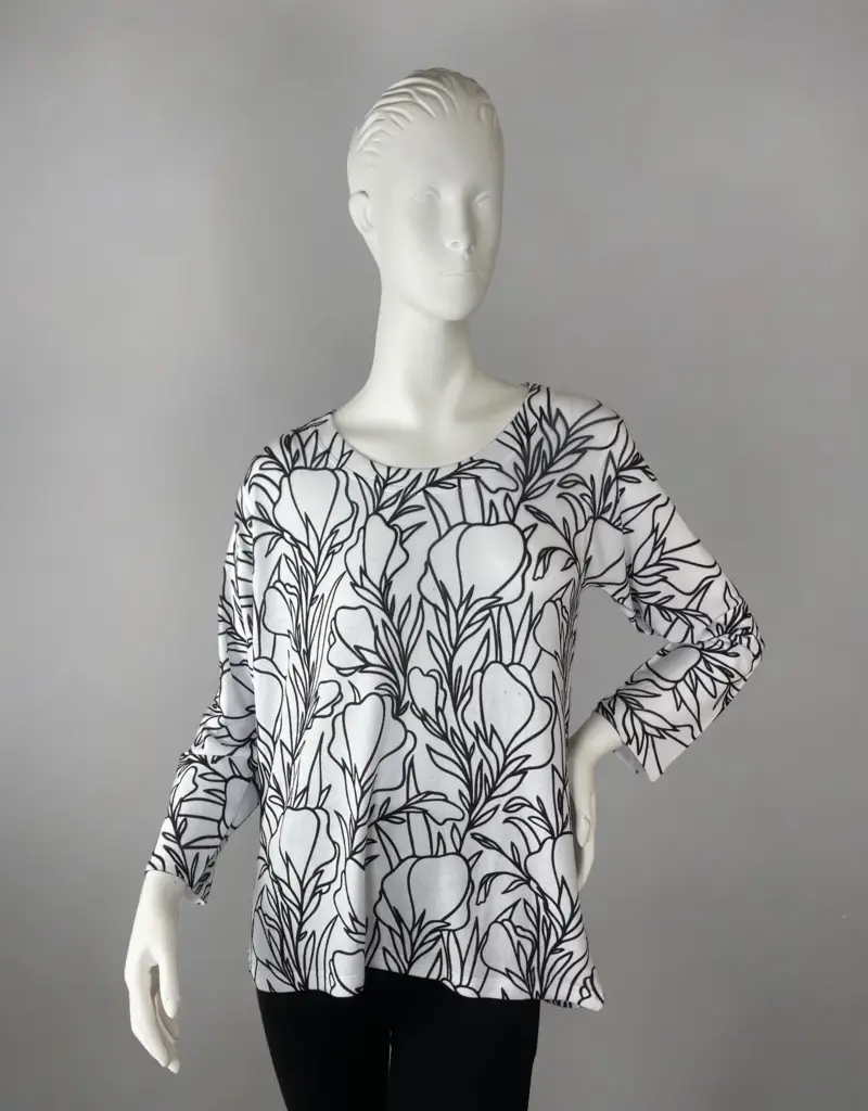 Nally & Millie 3/4 Sleeve Roundneck Top