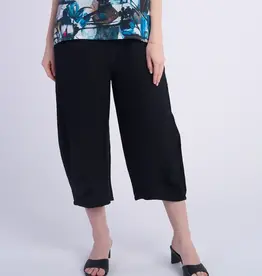 Shana Apparel Solid Capri Pants