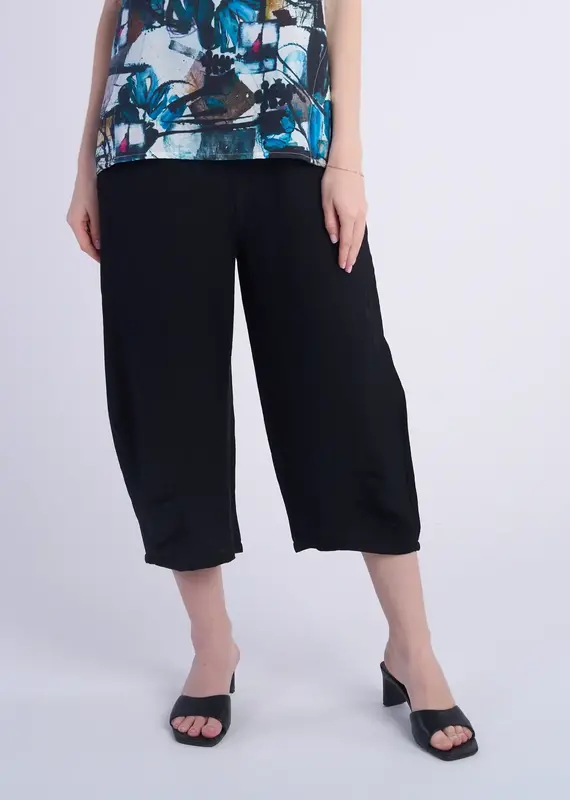 Shana Apparel Solid Capri Pants