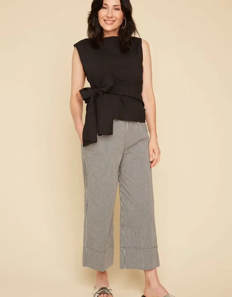 Renuar Sleeveless Bow Top