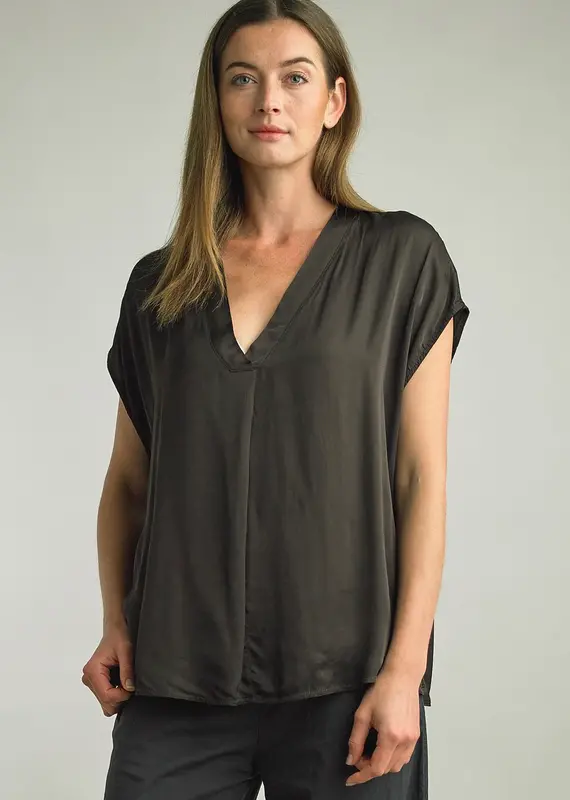 Tempo Paris V-Neck Tee