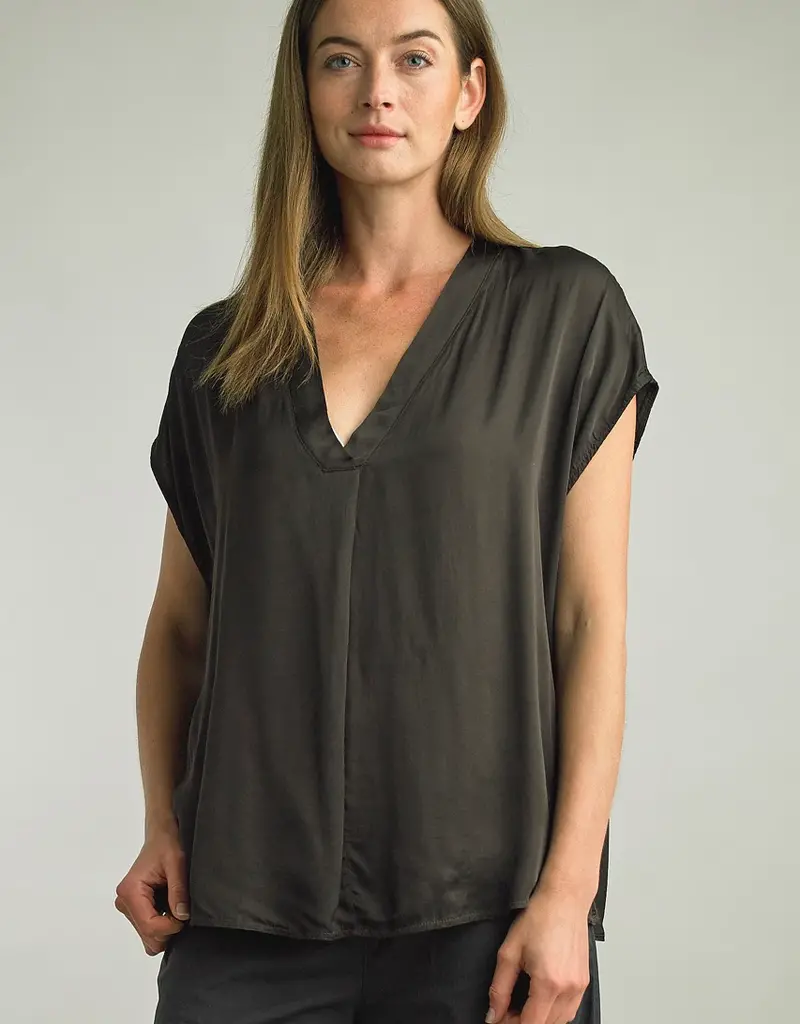 Tempo Paris V-Neck Tee