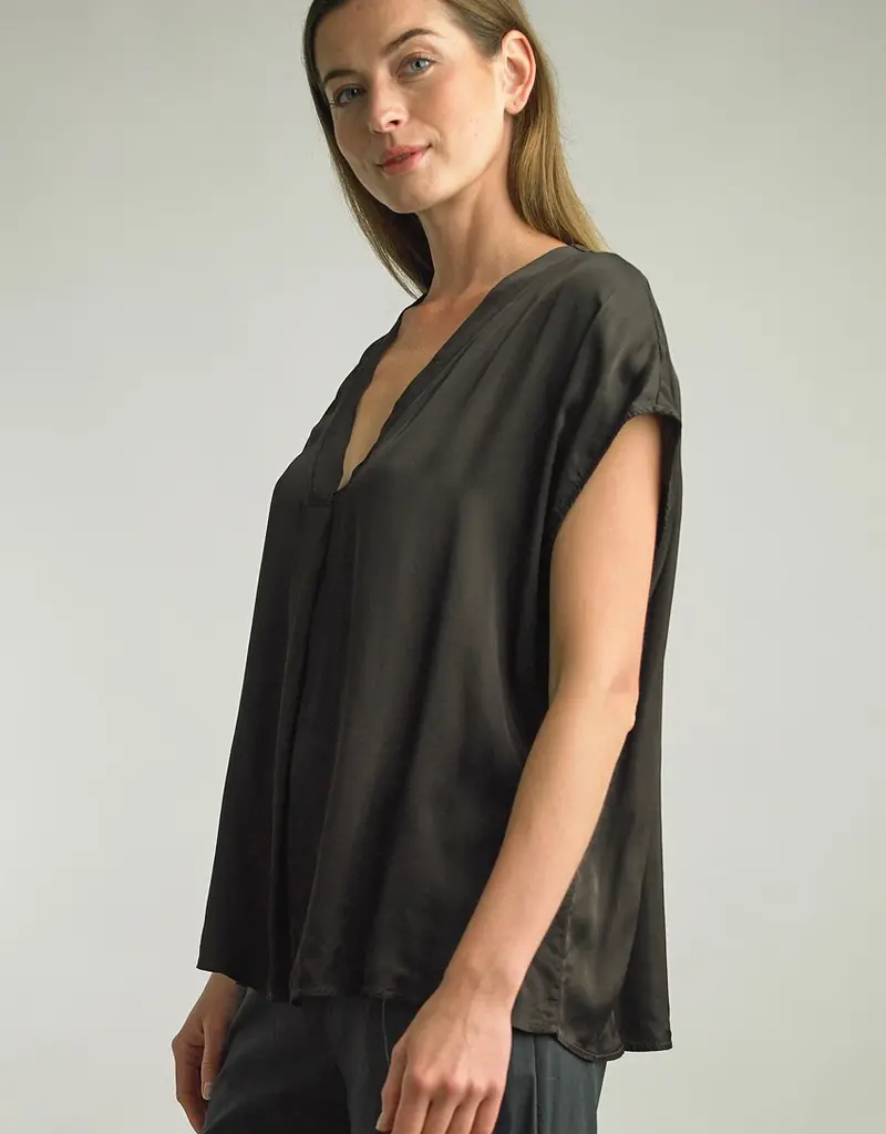 Tempo Paris V-Neck Tee